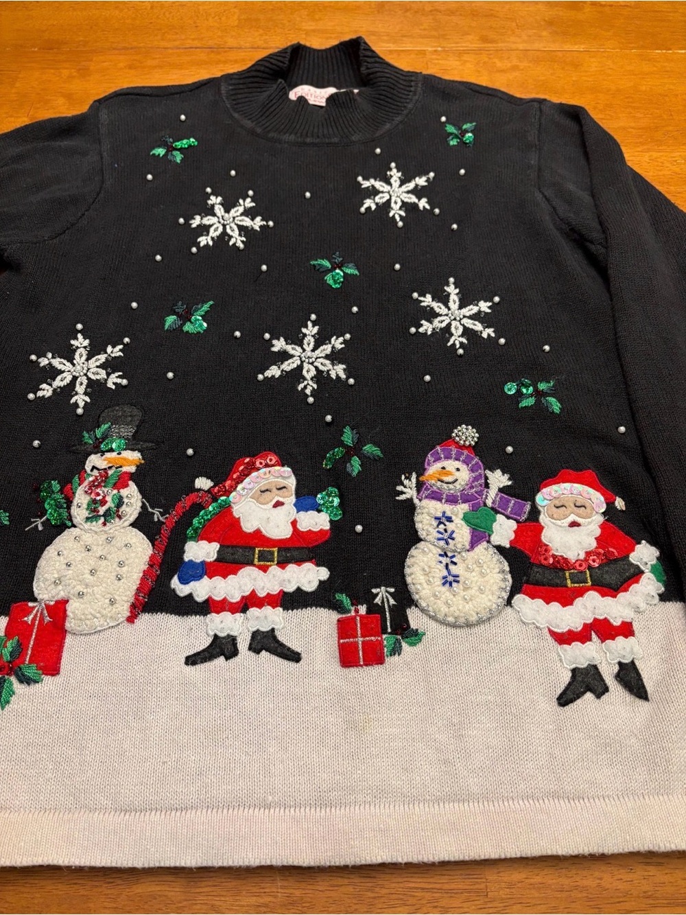 christmas sweater crew neck pullover xl sun faded black sequin beaded santa snow